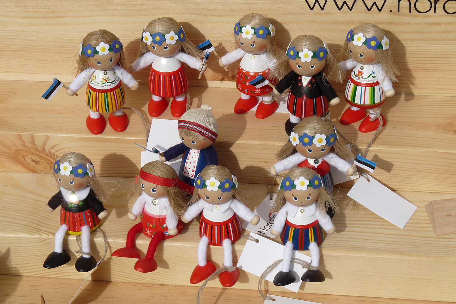 Сувениры. Куклы в традиционном эстонском костюме