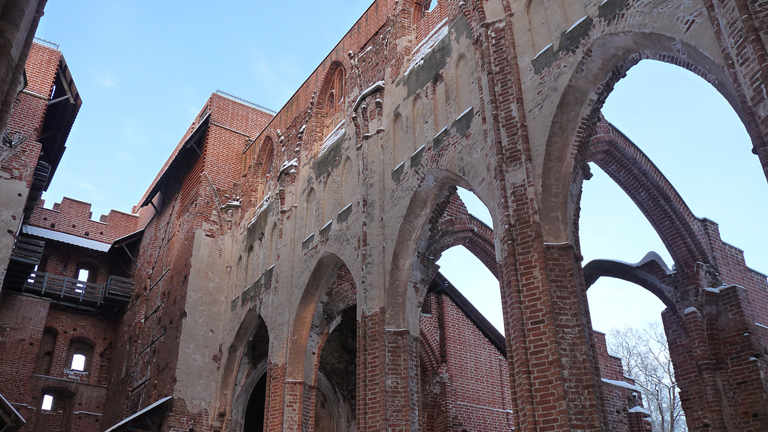 Развалины домского собора