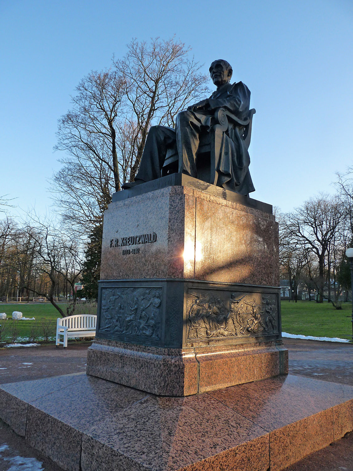 Памятник Крейцвальду